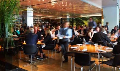 特朗普簽署新勞動法令，后廚員工可分享小費